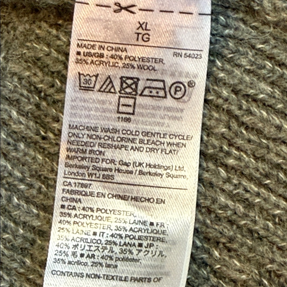 GAP Women’s Cardigan Sweater Vest (XL) - Picture 6 of 8